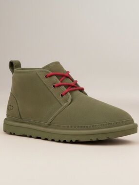 UGG NEUMEL BOOTIE IN BURNT OLIVE fur lined Green Ankle Boots red laces size 9